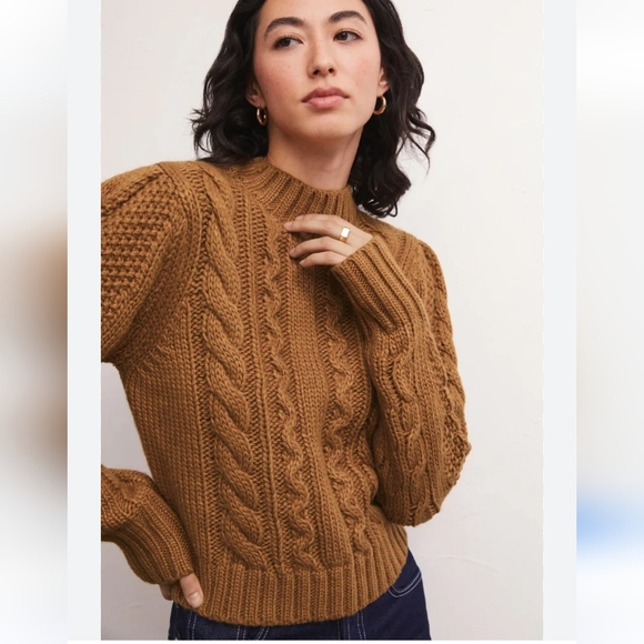 GAP Sweaters - Gap Cable Knit mock kneck sweater